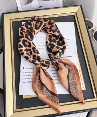 Black Eels Neck Scarf