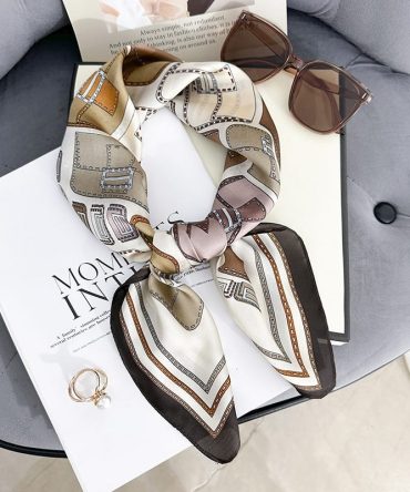 Carnaby Brown Neck Scarf