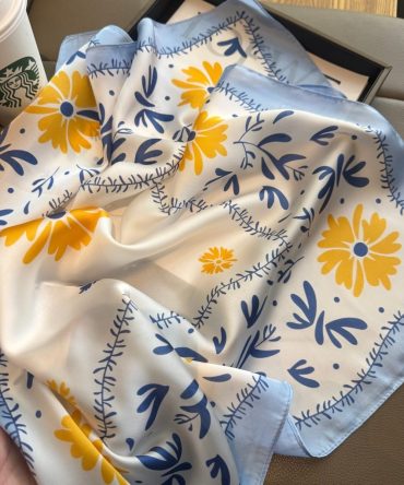 Casper Blue Neck Scarf