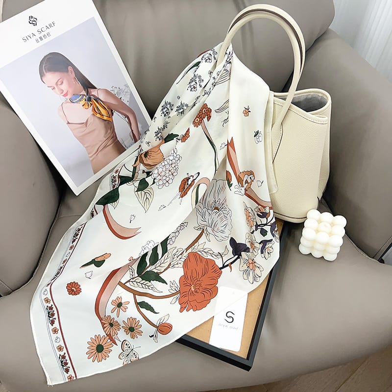 Ecure White Neck Scarf