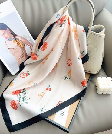 Grained White Neck Scarf