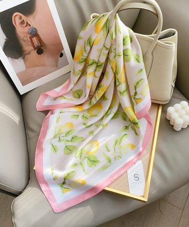 Guana White Neck Scarf