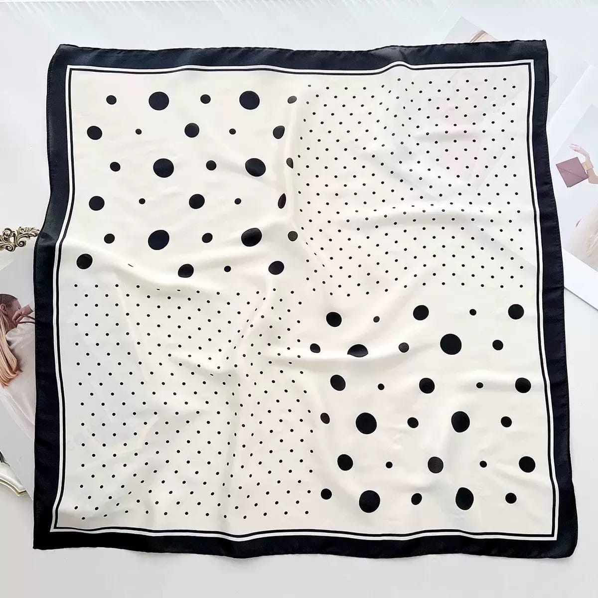 Harp White Neck Scarf
