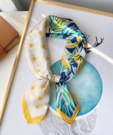 Light Grey Neck Scarf
