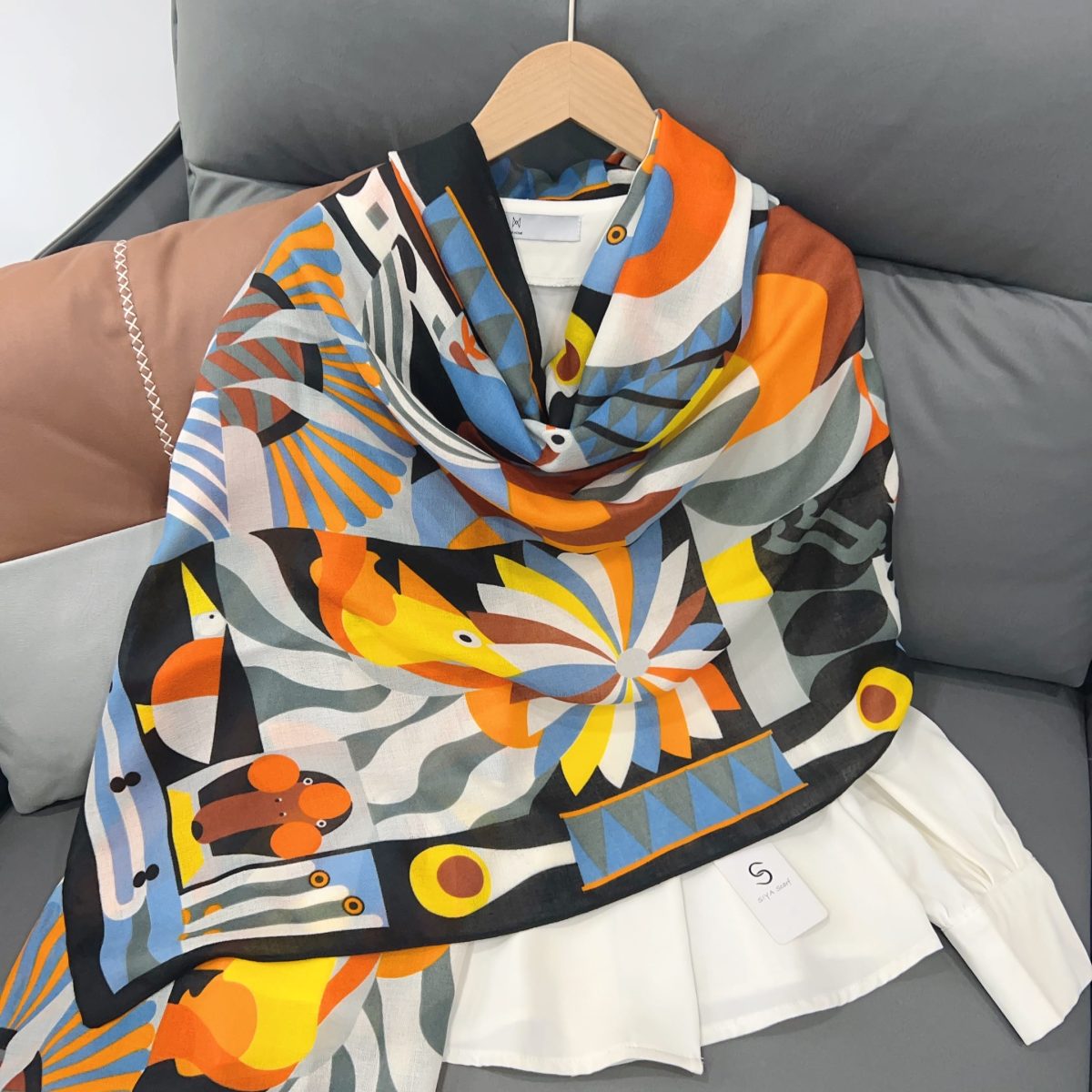 Parede En Black Printed Scarf