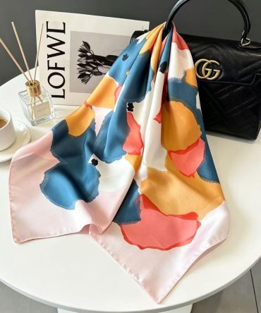 Peach Schnaps Neck Scarf