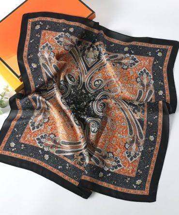 Pine Charcoal Neck Scarf