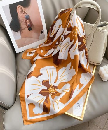 Tahiti Gold Neck Scarf