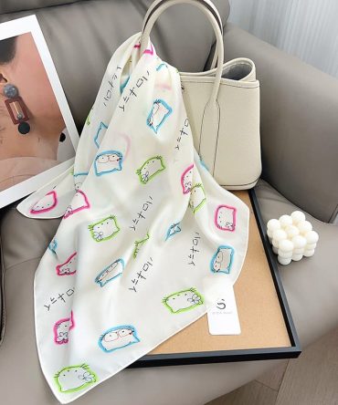 Violet White Neck Scarf